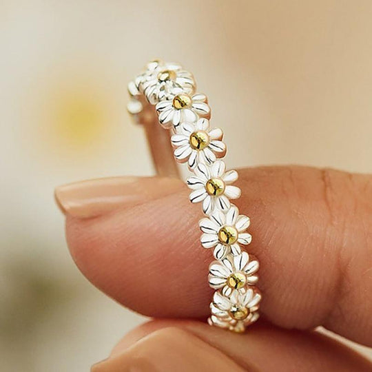 Verstellbarer Silberschmuck mit handbemalter Emaille-Gänseblümchen-Ring