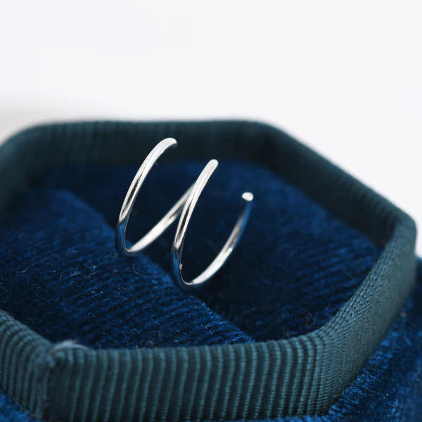 Minimalistyczne kolczyki spirale w srebrze sterling