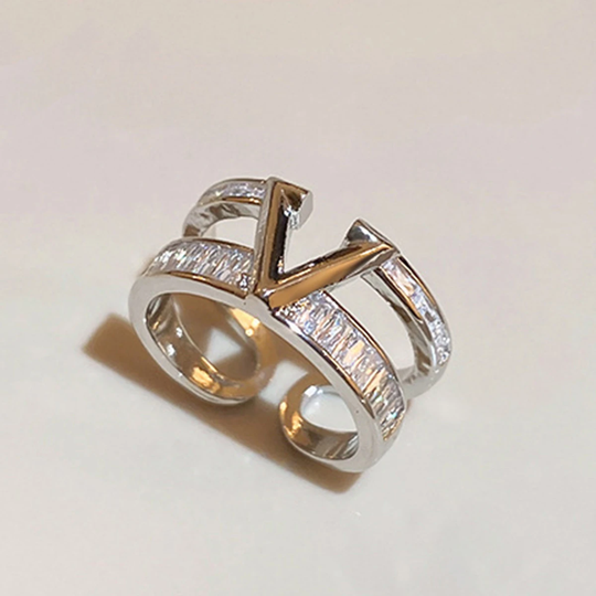 Warstwowy pierścień V o kształcie litery V