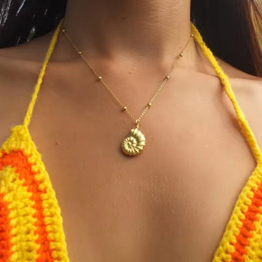 Złoty naszyjnik Shell