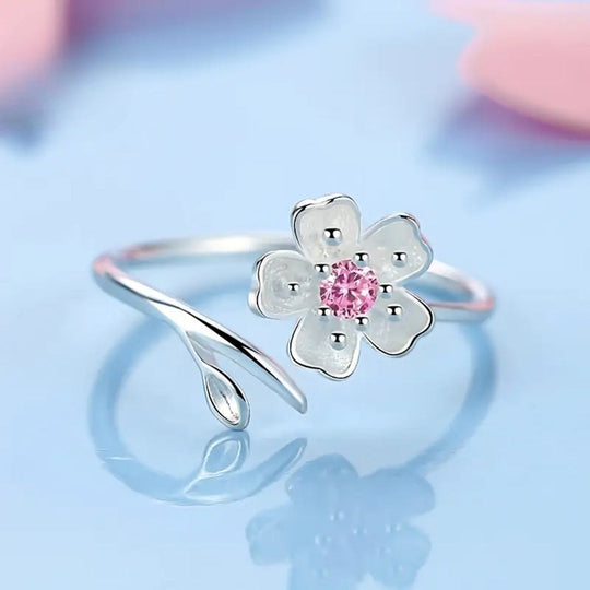 Srebrny pierścień z różowym cyrkoniami Śnieżny Kwiat