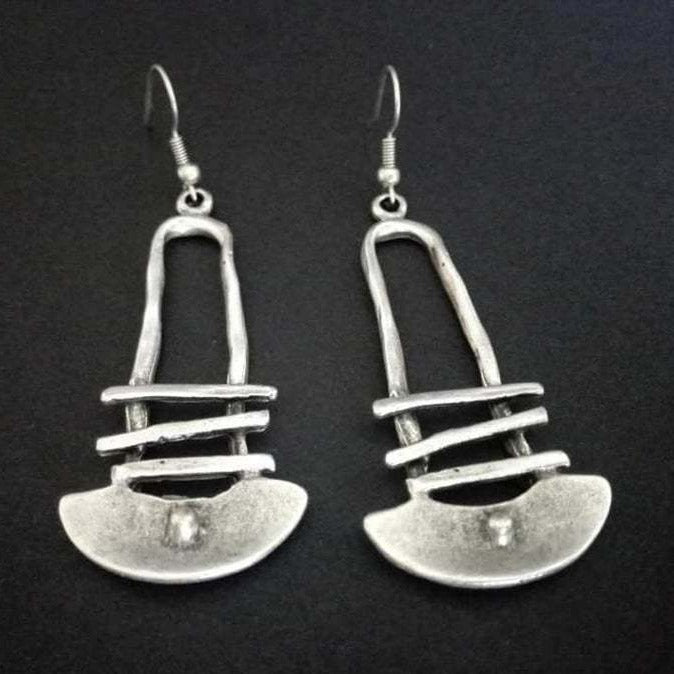 Kolczyki koła półkole z geometrycznym wzorem