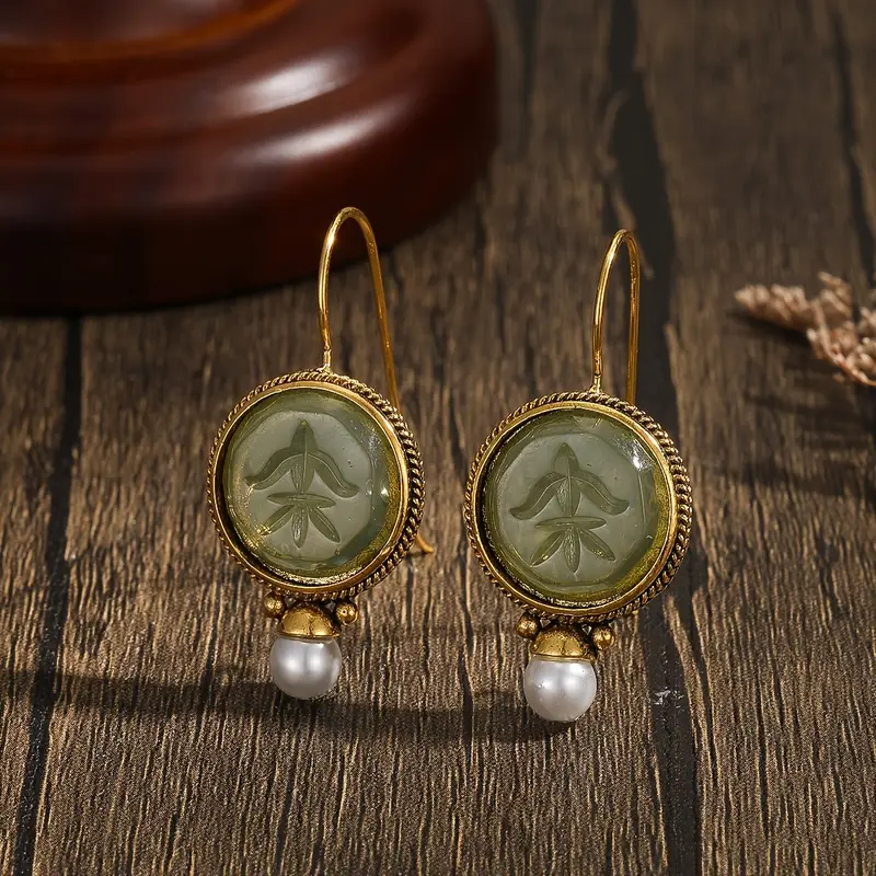 Vintageowe okrągłe zielone kamienie perły earrings