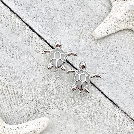 Kolczyki z żółwiem morskim w opali i srebrze